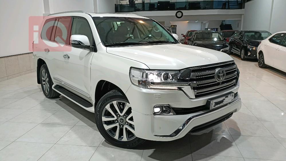 تويوتا لاندكروزر